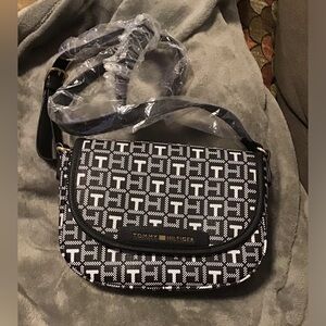 NWOT! Tommy Hilfiger Black and White Crossbody Bag